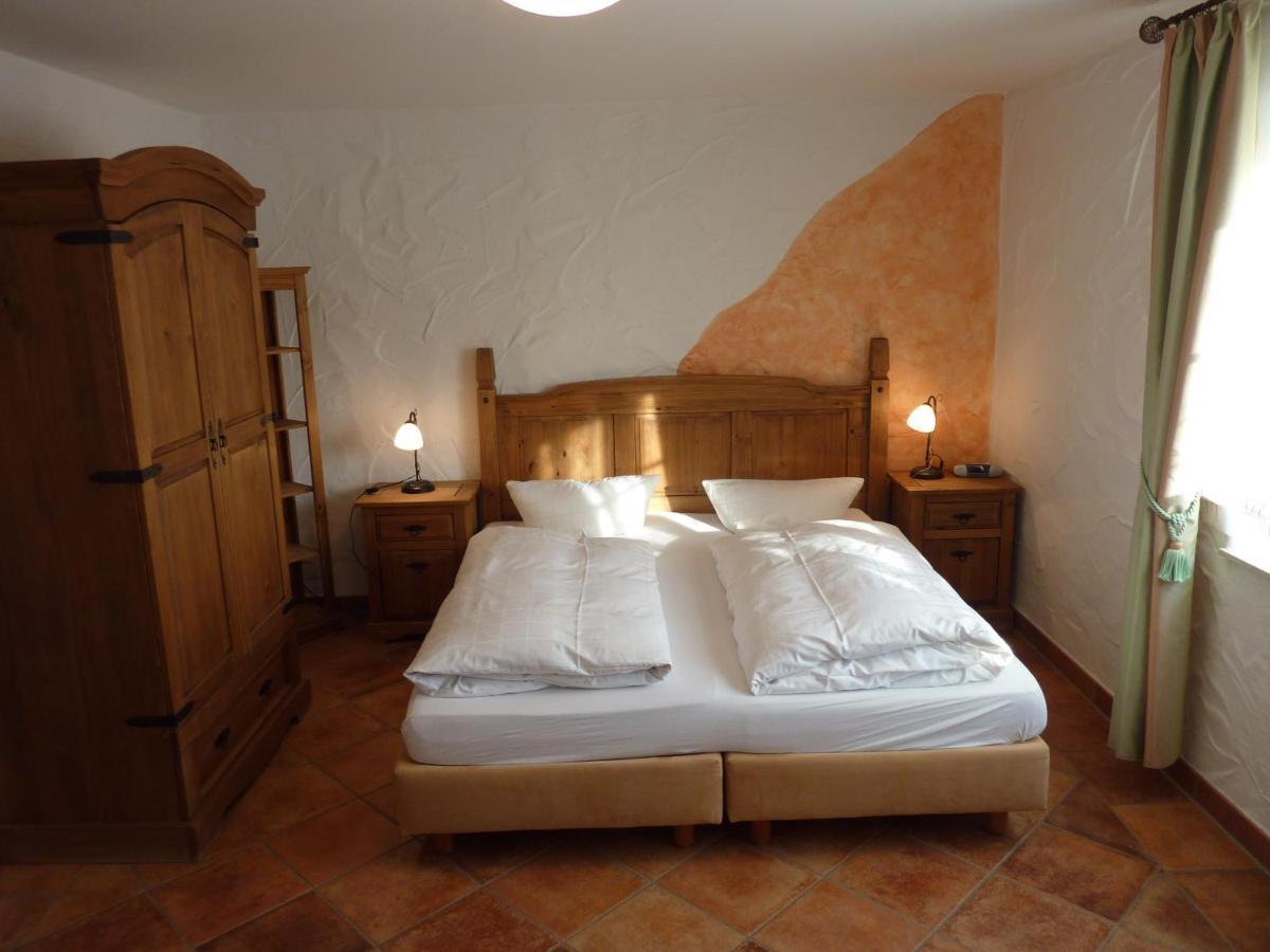 Hotel Zum Schlangenkönig Burg  Exterior foto