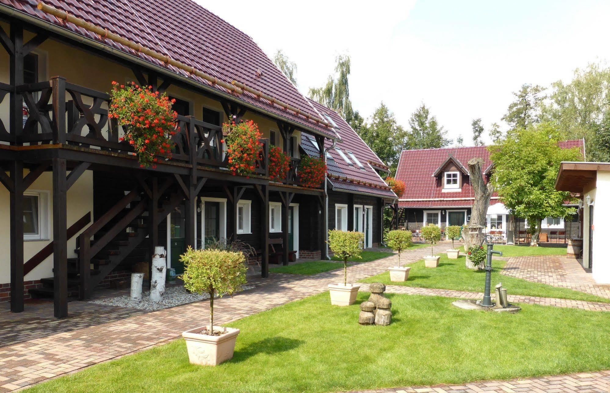 Hotel Zum Schlangenkönig Burg  Exterior foto